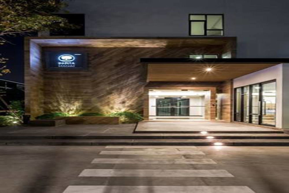 Narita Amata Hotel Чонбури Екстериор снимка