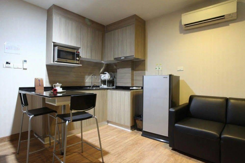 Narita Amata Hotel Чонбури Екстериор снимка
