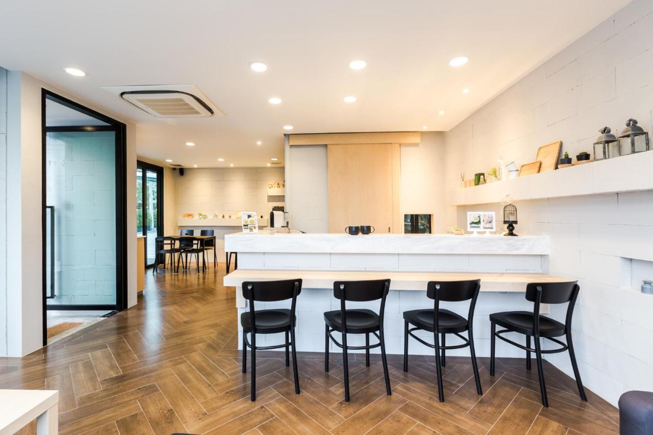 Narita Amata Hotel Чонбури Екстериор снимка