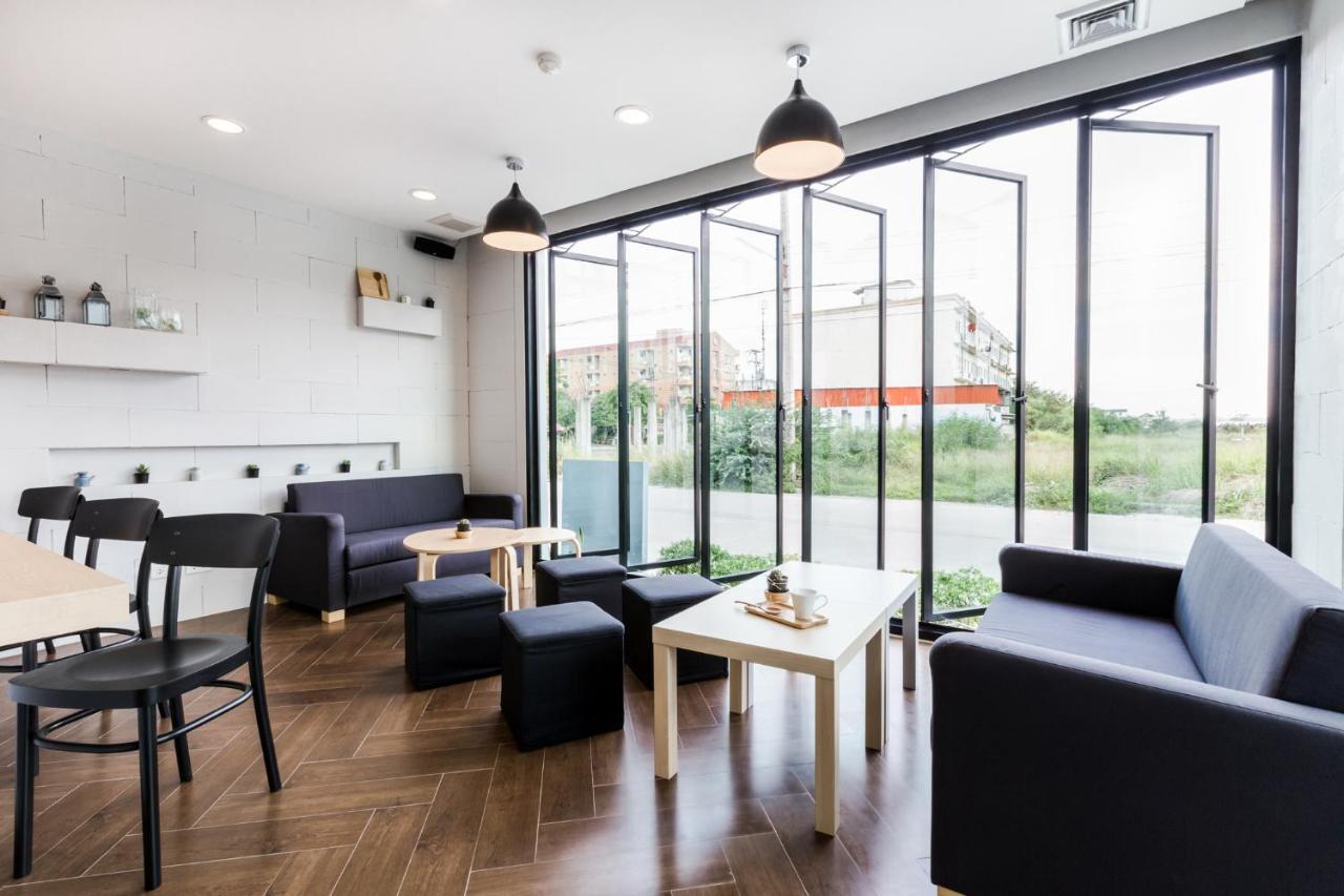 Narita Amata Hotel Чонбури Екстериор снимка
