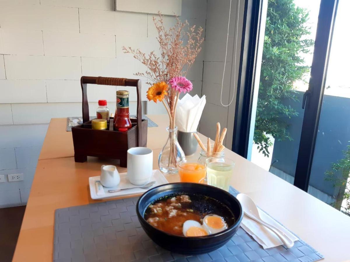 Narita Amata Hotel Чонбури Екстериор снимка